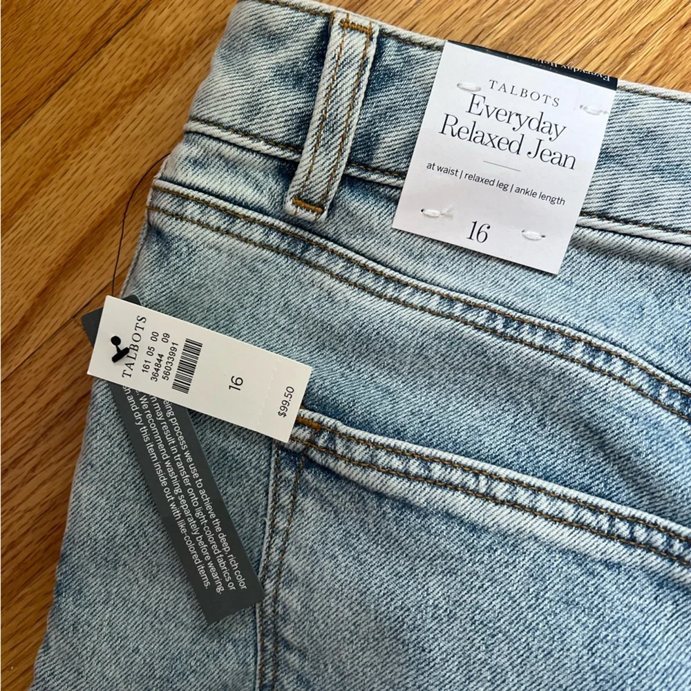 NWT Talbots relaxed everyday light denim jeans - Picture 3 of 5